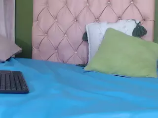 LuciaSpear's Live Sex Cam Show