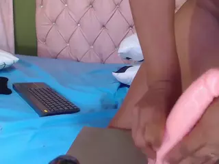LuciaSpear's Live Sex Cam Show