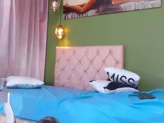 LuciaSpear's Live Sex Cam Show
