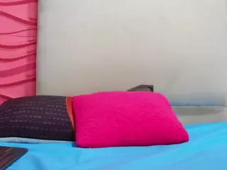 LuciaSpear's Live Sex Cam Show