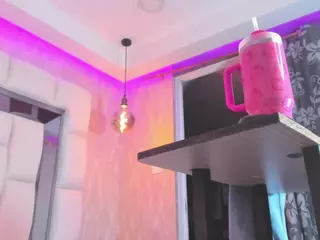 Miladesire's Live Sex Cam Show