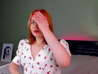 milly-shy's Live Sex Cam Show