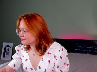 milly-shy's Live Sex Cam Show