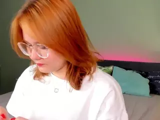 milly-shy's Live Sex Cam Show