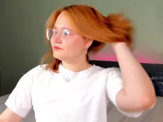milly-shy's Live Sex Cam Show