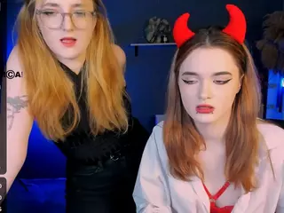 velvet-aura's Live Sex Cam Show