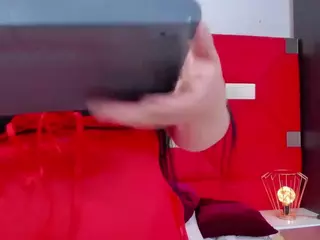 AlmaFerrer's Live Sex Cam Show