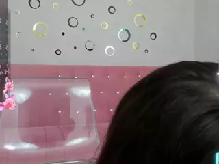 belovedkhlloe12's Live Sex Cam Show