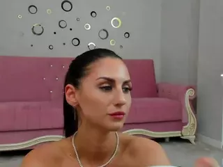belovedkhlloe12's Live Sex Cam Show