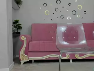 belovedkhlloe12's Live Sex Cam Show