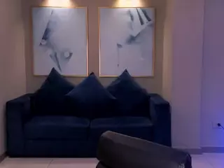 MaddyOwens1's Live Sex Cam Show