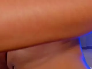 MaddyOwens1's Live Sex Cam Show