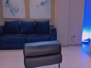 MaddyOwens1's Live Sex Cam Show