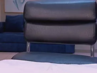MaddyOwens1's Live Sex Cam Show