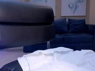 MaddyOwens1's Live Sex Cam Show