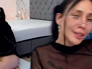 MELANISHAW's Live Sex Cam Show