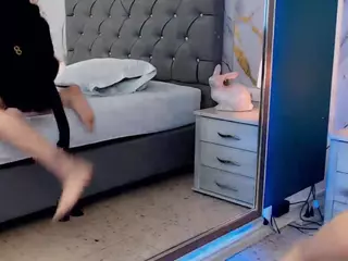 MELANISHAW's Live Sex Cam Show