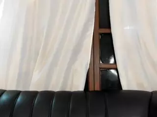 nahomy-ryans's Live Sex Cam Show