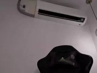 nahomy-ryans's Live Sex Cam Show