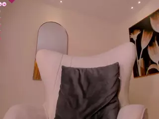 SalomeHills1's Live Sex Cam Show