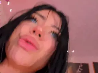 SalomeHills1's Live Sex Cam Show