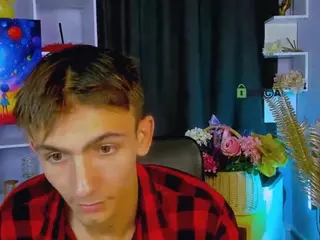 tobi-yours's Live Sex Cam Show