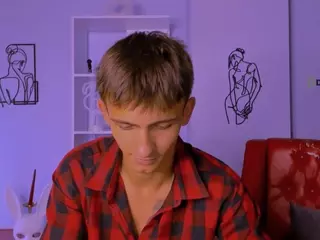 tobi-yours's Live Sex Cam Show