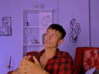 tobi-yours's Live Sex Cam Show