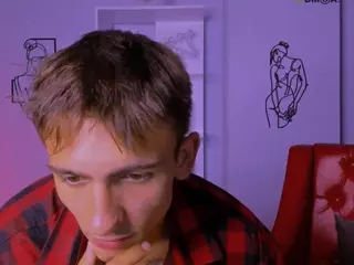 tobi-yours's Live Sex Cam Show