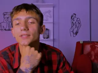 tobi-yours's Live Sex Cam Show
