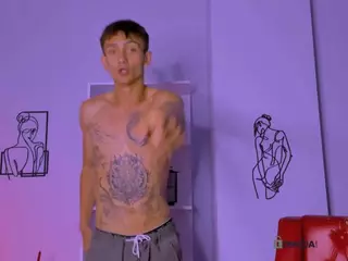 tobi-yours's Live Sex Cam Show