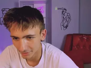 tobi-yours's Live Sex Cam Show
