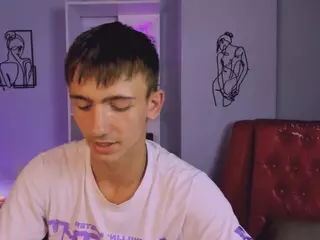 tobi-yours's Live Sex Cam Show