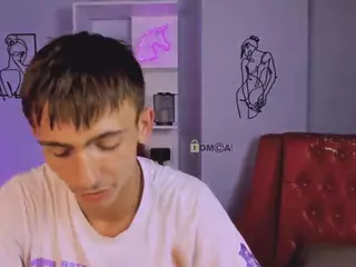 tobi-yours's Live Sex Cam Show