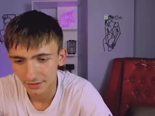 tobi-yours's Live Sex Cam Show
