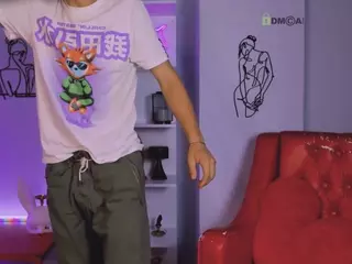 tobi-yours's Live Sex Cam Show
