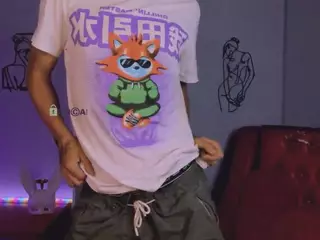 tobi-yours's Live Sex Cam Show
