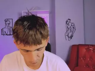 tobi-yours's Live Sex Cam Show