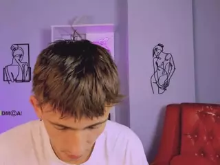 tobi-yours's Live Sex Cam Show