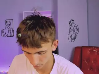 tobi-yours's Live Sex Cam Show