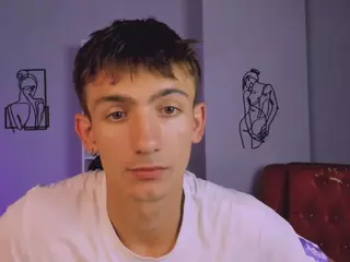 tobi-yours's Live Sex Cam Show