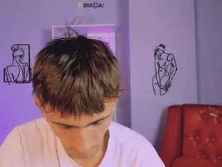 tobi-yours's Live Sex Cam Show
