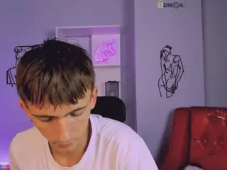 tobi-yours's Live Sex Cam Show