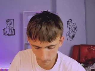 tobi-yours's Live Sex Cam Show