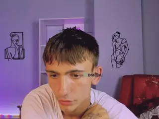 tobi-yours's Live Sex Cam Show