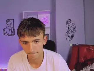 tobi-yours's Live Sex Cam Show
