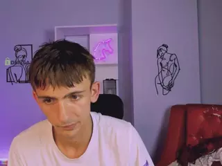 tobi-yours's Live Sex Cam Show