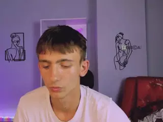 tobi-yours's Live Sex Cam Show