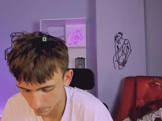 tobi-yours's Live Sex Cam Show