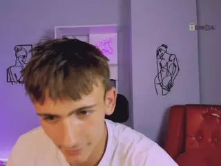 tobi-yours's Live Sex Cam Show